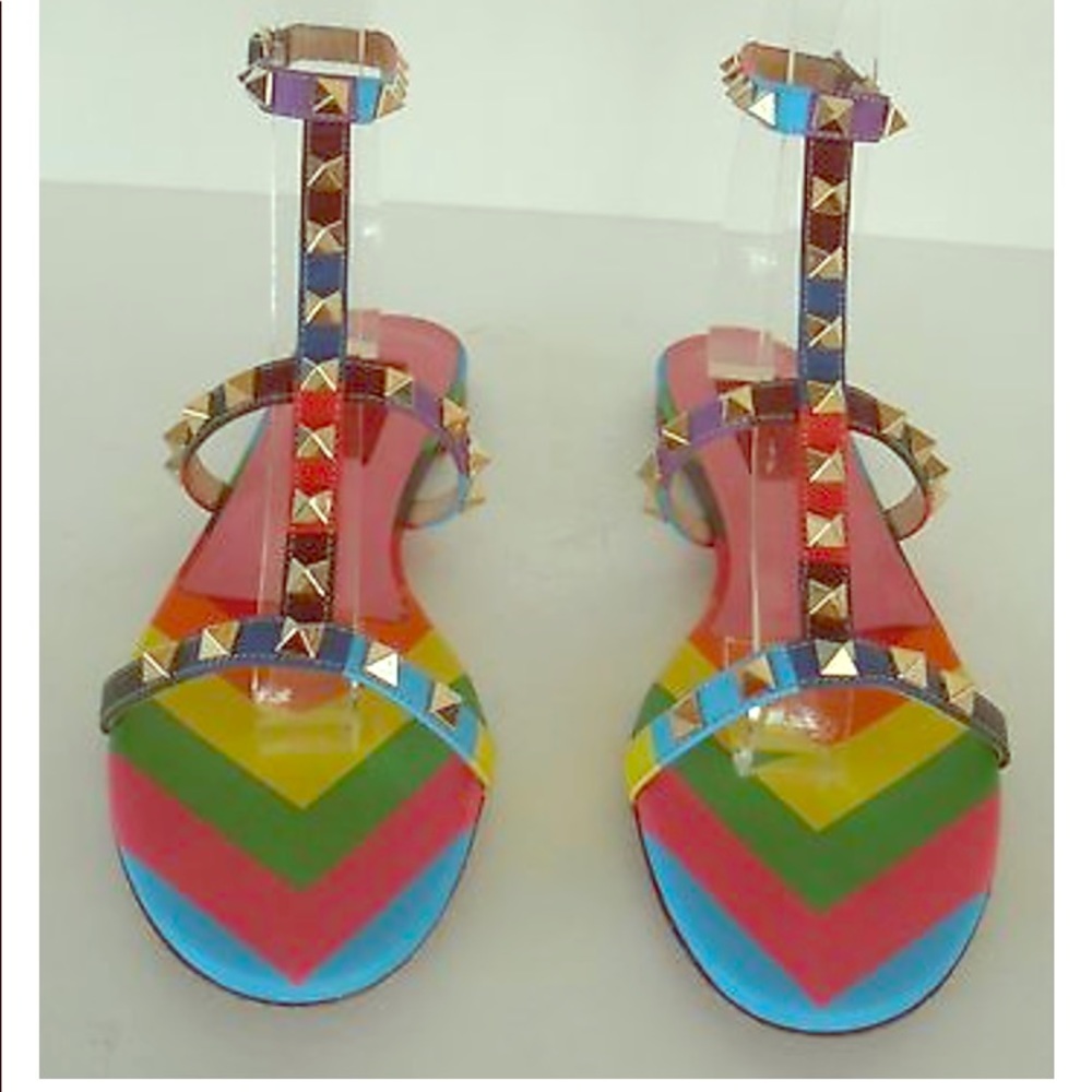 ๐ Sold ๐ Authentic Valentino Rockstud sandals - Picture 1 of 6